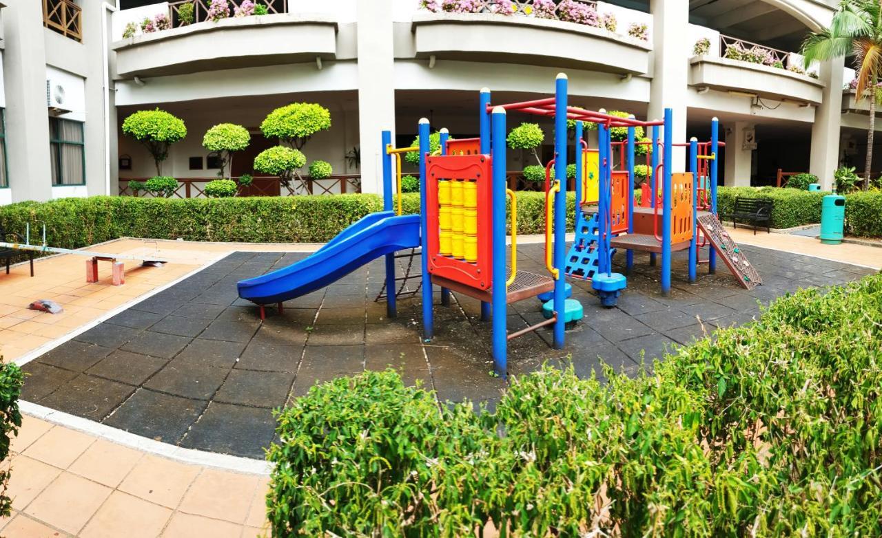 Mahkota Seaview Condo Homestay Near A'Famosa Jonker Melaka Exterior foto